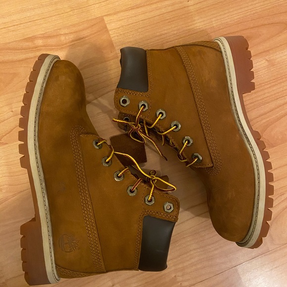 Rust/honey Timberland Boots - Picture 4 of 4